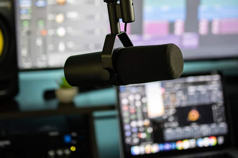 7 FACTORS TO CONSIDER WHEN BUILDING A RADIO STATION FORMAT