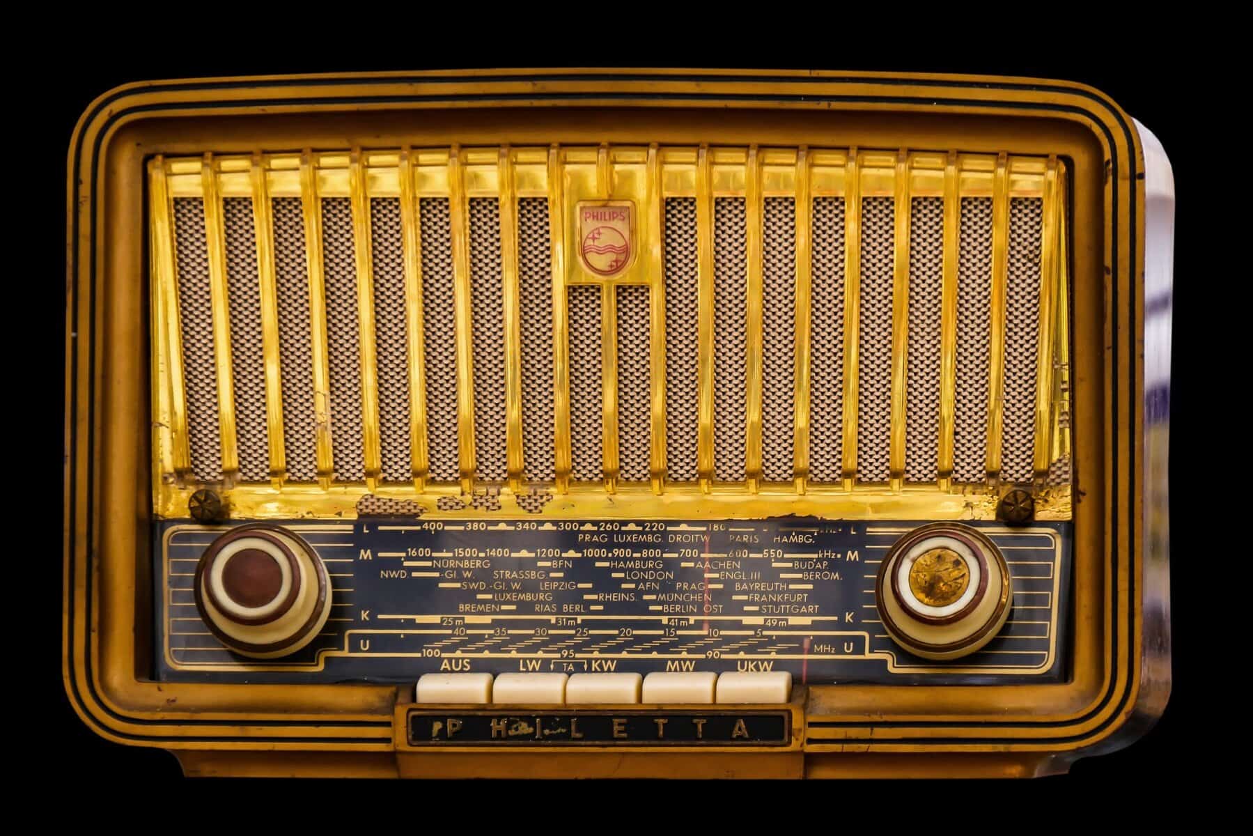 On Air: The Thrilling History of the Radio Industry