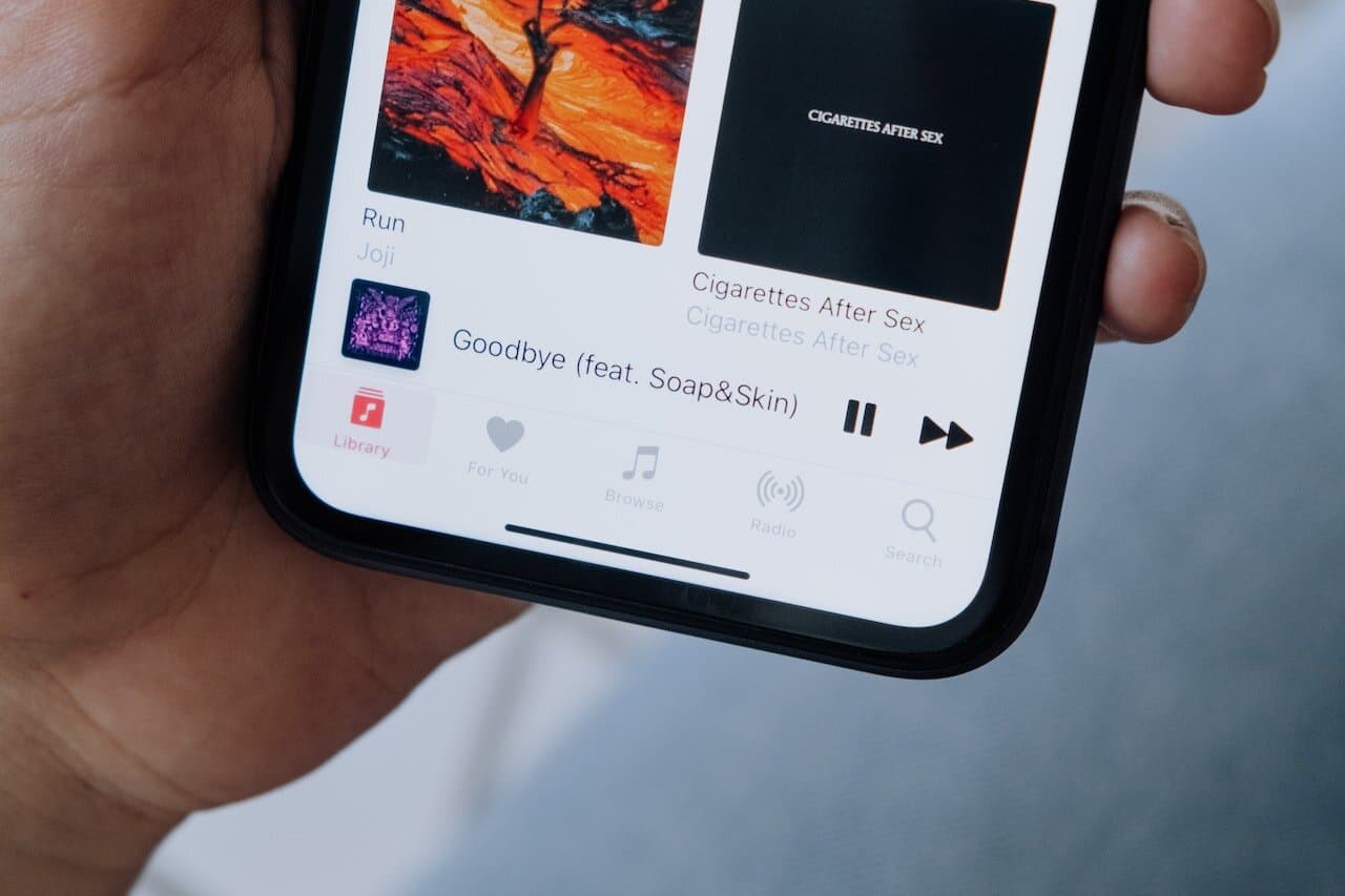 Crafting the Perfect Radio Station Playlist: Tips for Music Scheduling Success