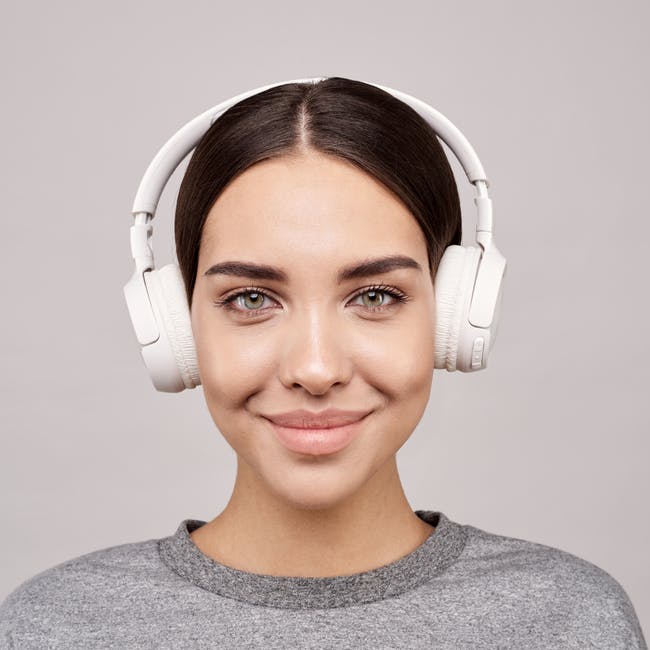 3 Radio Marketing Tips to Broadcast Your Station’s Brand