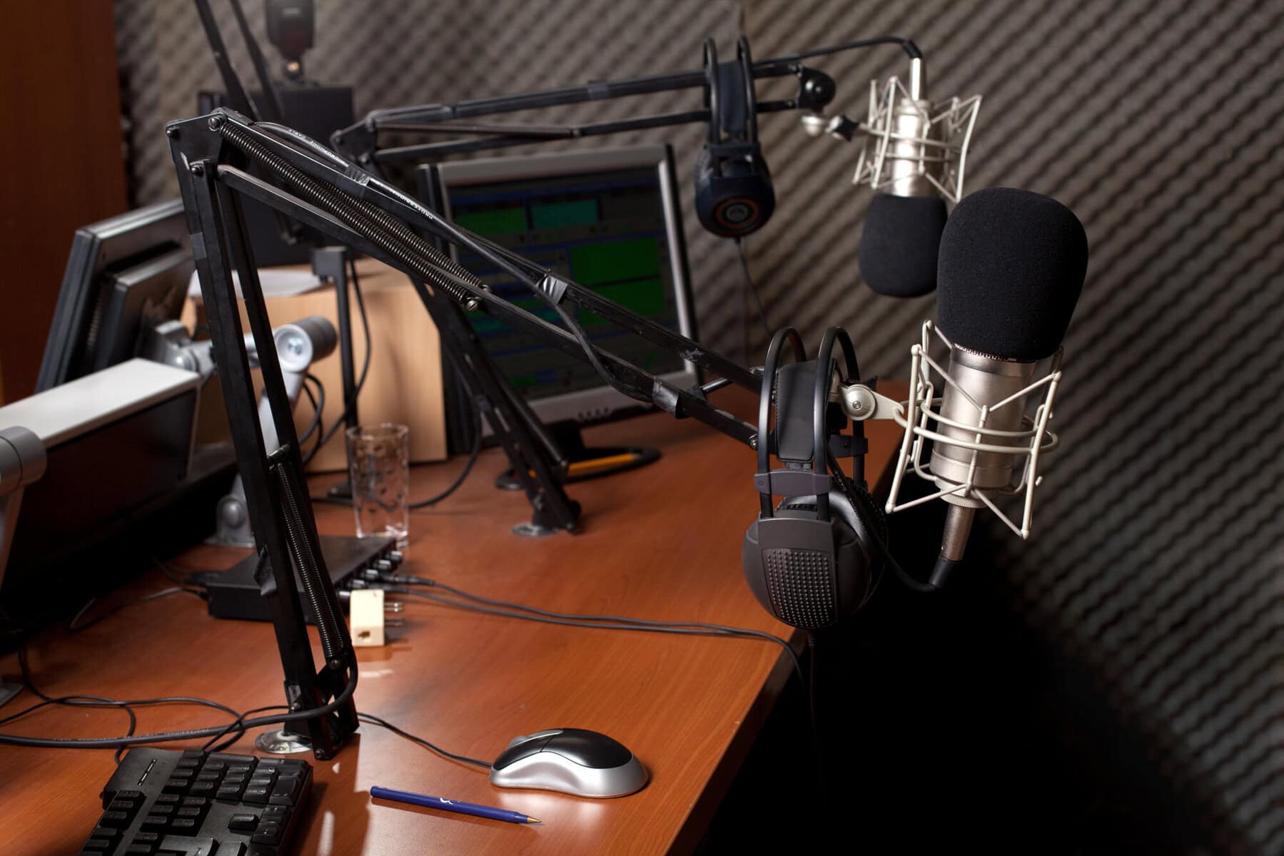 How To Start Establishing Your Radio Station Brand